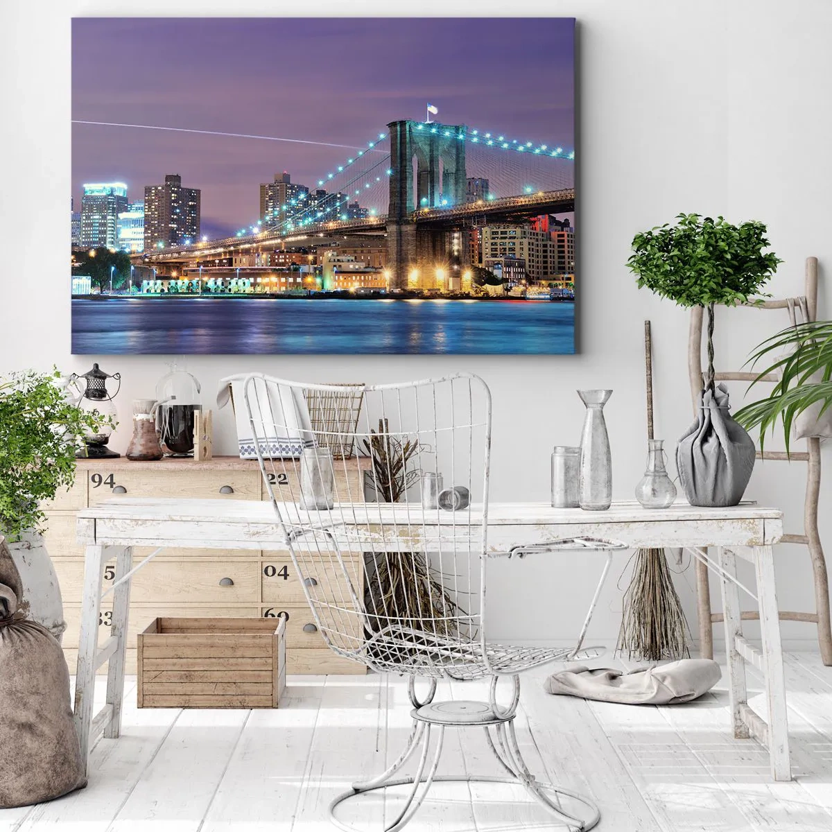 Obraz na płótnie - Brookliński Most nocą z podświetlonym miastem w tle - 100x70cm - Od wielu lat Brookliński Most - Nowoczesna dekoracja ścienna do salonu, kuchni i sypialni ARTTOR