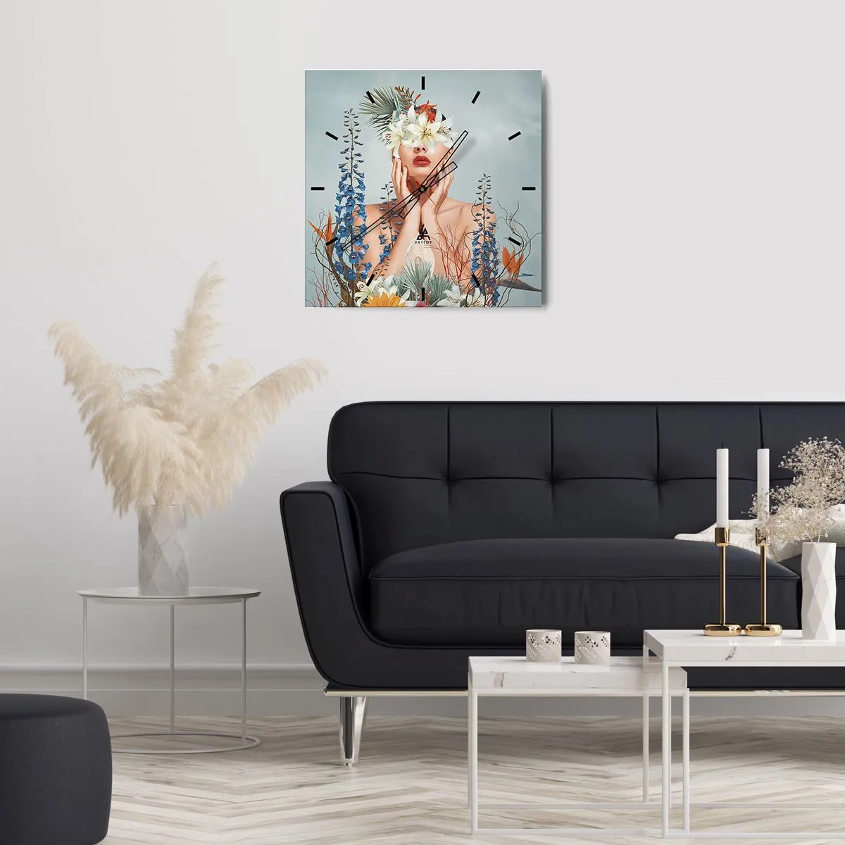 Zegar ścienny - Portret kobiety z kwiatowym motywem na tle błękitu - 30x30cm - Kobieta – kwiat - Nowoczesna dekoracja ścienna do salonu i sypialni ARTTOR