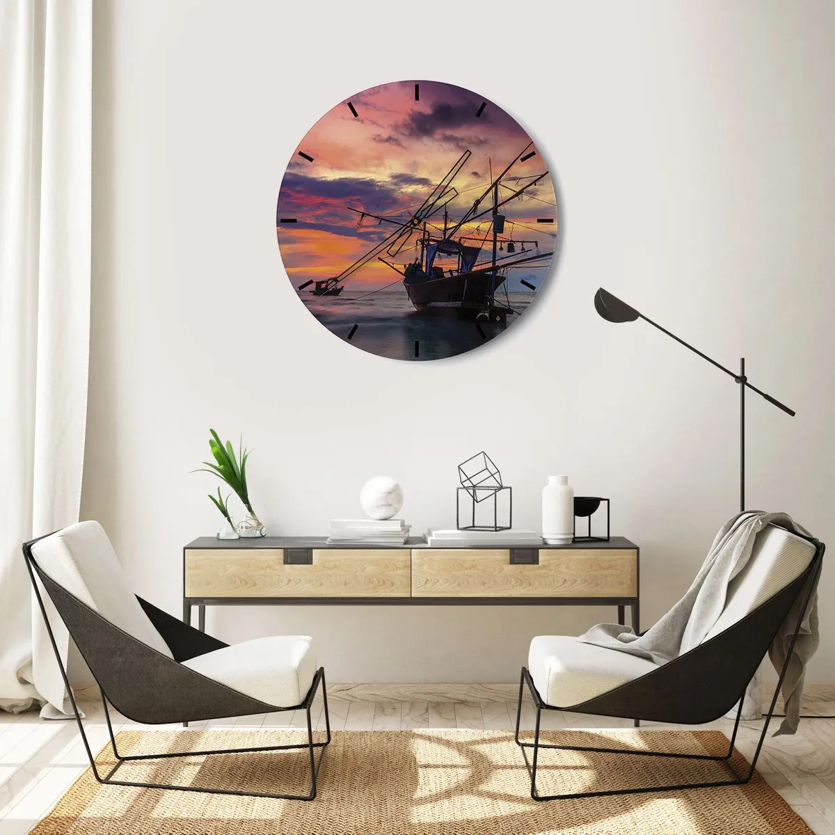 Zegar ścienny - Łódź rybacka na tle zachodzącego słońca - 30x30cm - Egzotyczny wieczór - Nowoczesna dekoracja ścienna do salonu, kuchni i sypialni ARTTOR
