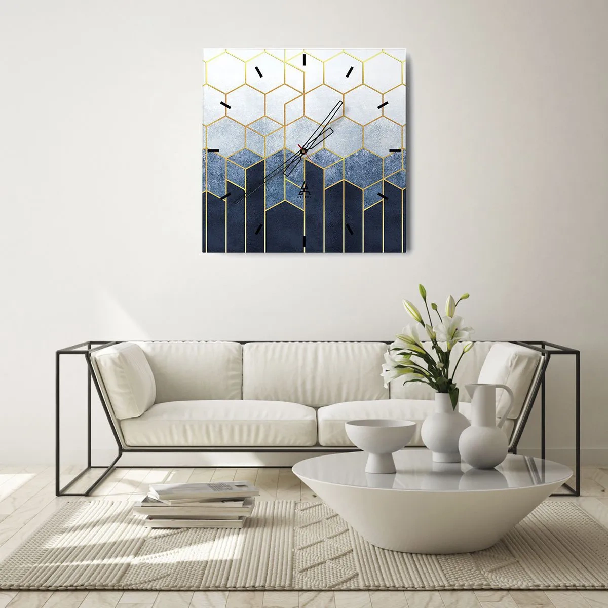 Zegar ścienny - Geometryczny wzór w odcieniach złota i granatu - 30x30cm - Kompozycja w synkopowym rytmie - Nowoczesna dekoracja ścienna do salonu i sypialni ARTTOR