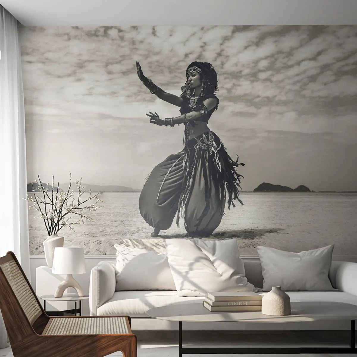 Fototapeta Premium Sand - Tancerka w tradycyjnym stroju na pustynnej plaży - 100x70cm - Taniec południowych wysp - Nowoczesna dekoracja ścienna do salonu, kuchni i sypialni ARTTOR