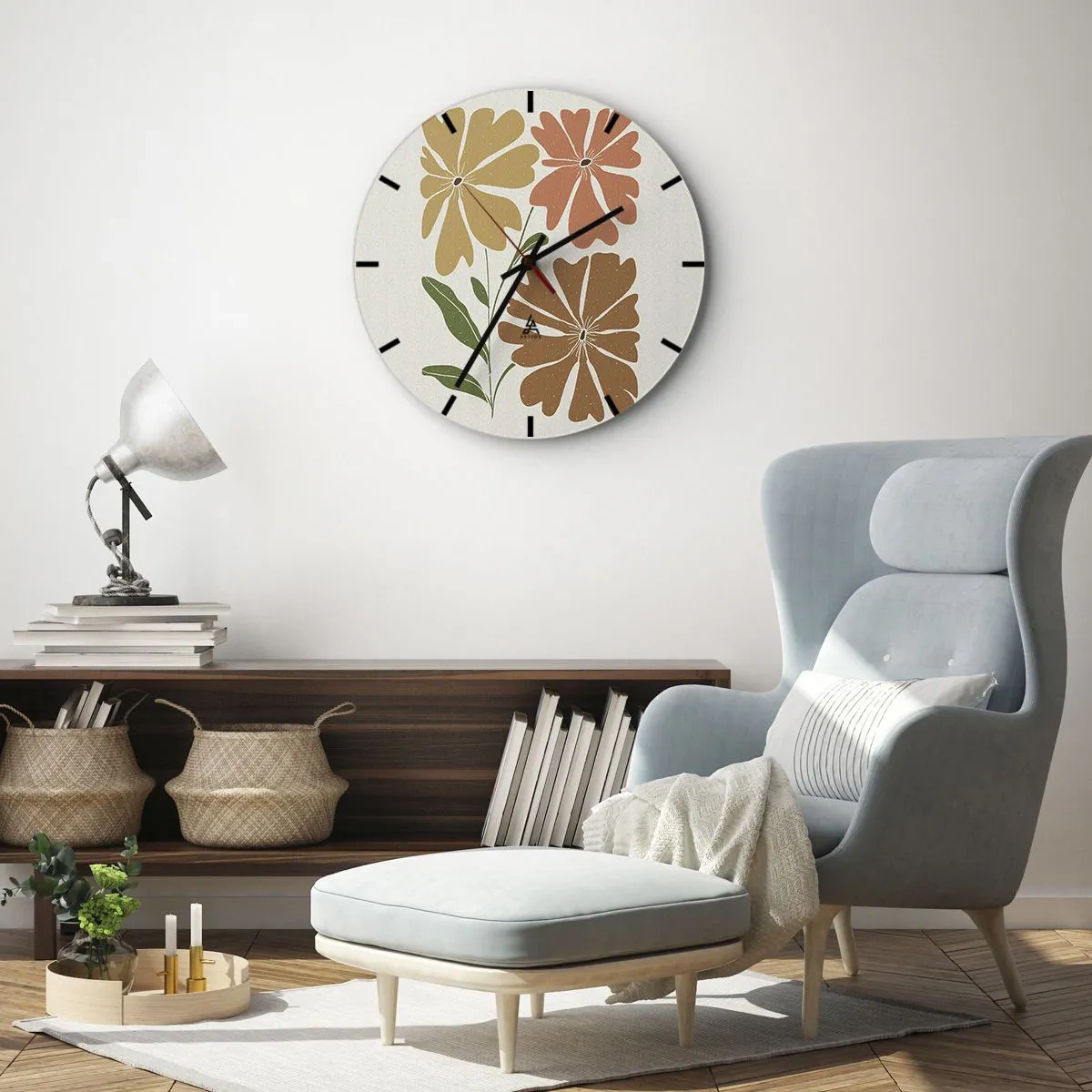 Zegar ścienny - Kwiatowa kompozycja w ciepłych odcieniach na jasnym tle - 30x30cm - Natura i geometria - Nowoczesna dekoracja ścienna do salonu, kuchni i sypialni ARTTOR