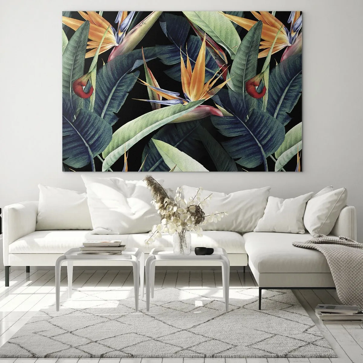 Obraz na szkle - Kwiaty strelicji i tropikalne liście na czarnym tle - 70x50cm - Płomienne kwiaty tropików - Nowoczesna dekoracja ścienna do salonu i sypialni ARTTOR
