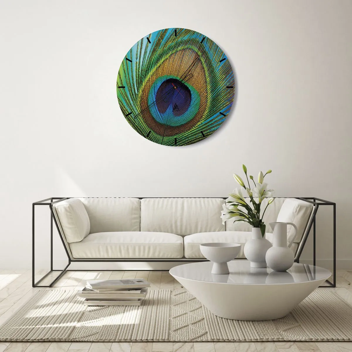Zegar ścienny - Kolorowe pióro pawia w zbliżeniu - 30x30cm - Oko w oko - Nowoczesna dekoracja ścienna do salonu, kuchni i sypialni ARTTOR