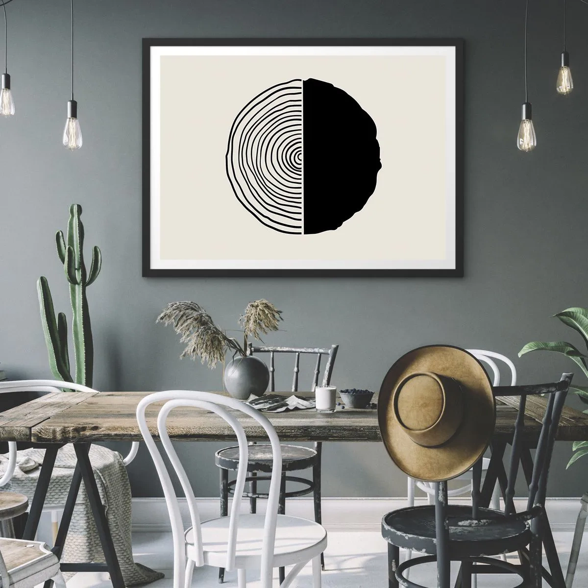 Plakat w czarnej ramie - Abstrakcyjny czarno-biały motyw inspirowany przekrojem drewna z geometrycznym podziałem - 70x50cm - Pół na pół - Nowoczesna dekoracja ścienna do salonu i sypialni ARTTOR