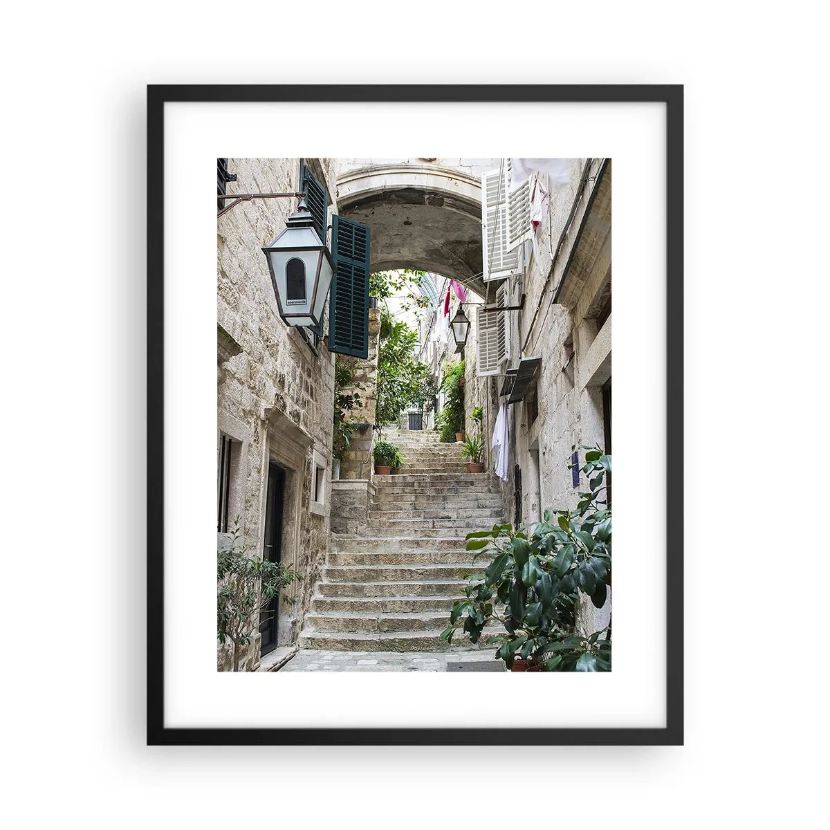 Plakat w czarnej ramie - Urokliwy zaułek - 40x50 cm