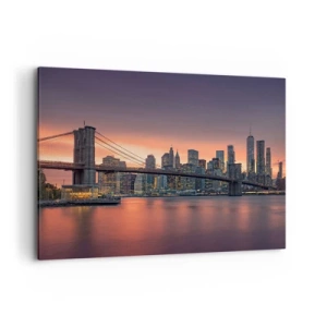 Obraz na płótnie - Nocna panorama miasta z mostem i podświetlonym niebem - 120x80cm - Zatopione w  liliowej ciszy - Nowoczesna dekoracja ścienna do salonu, kuchni i sypialni ARTTOR