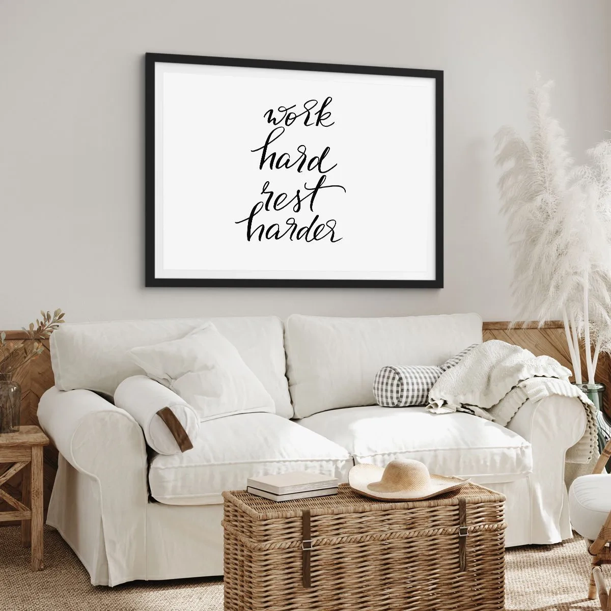 Plakat w czarnej ramie - Cytat Work hard rest harder na białym tle - 100x70cm - Życiowa równowaga - Nowoczesna dekoracja ścienna do salonu i sypialni ARTTOR
