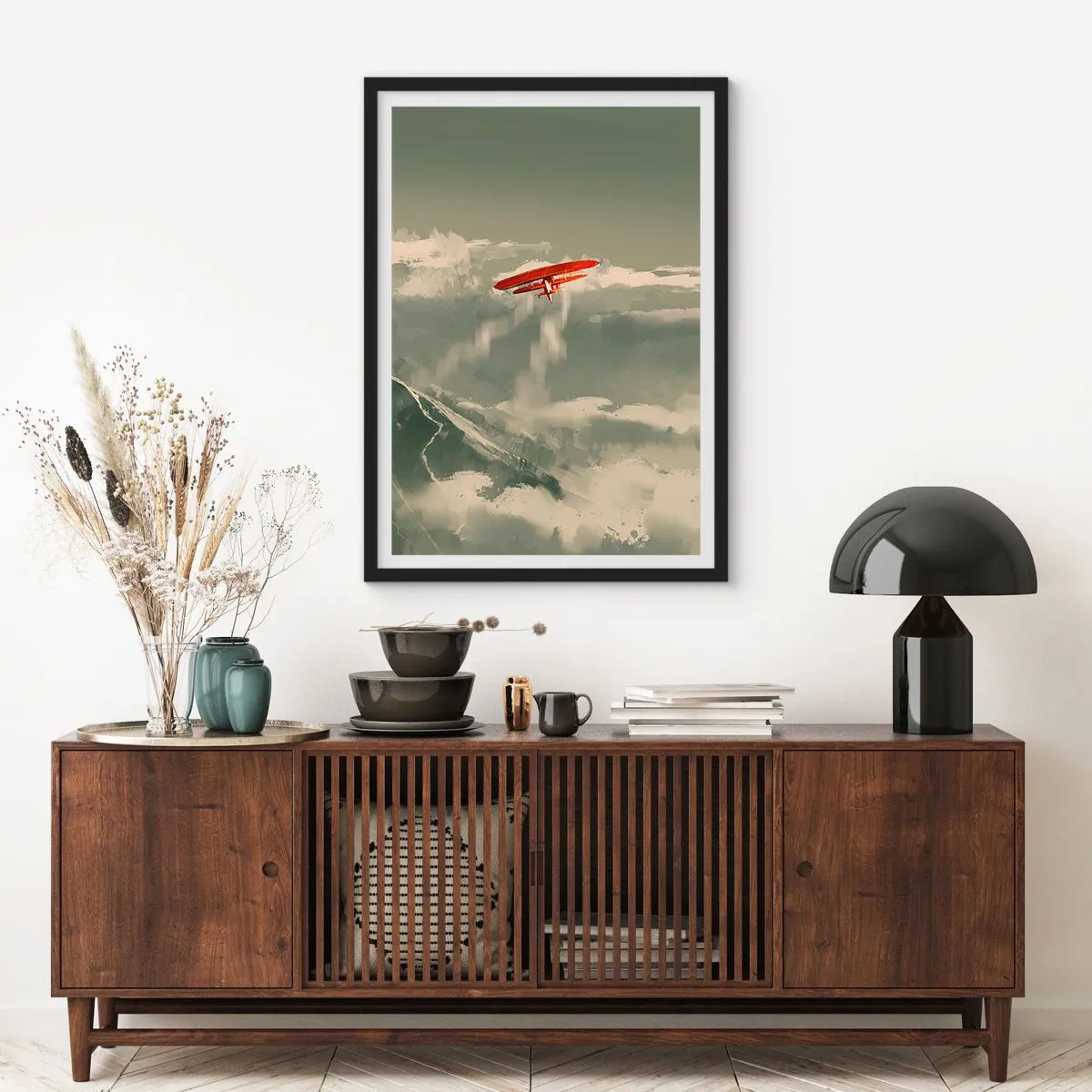 Plakat w czarnej ramie - Czerwony dwupłatowiec w przestworzach - 50x70cm - Nieustraszony pionier - Nowoczesna dekoracja ścienna do salonu i sypialni ARTTOR