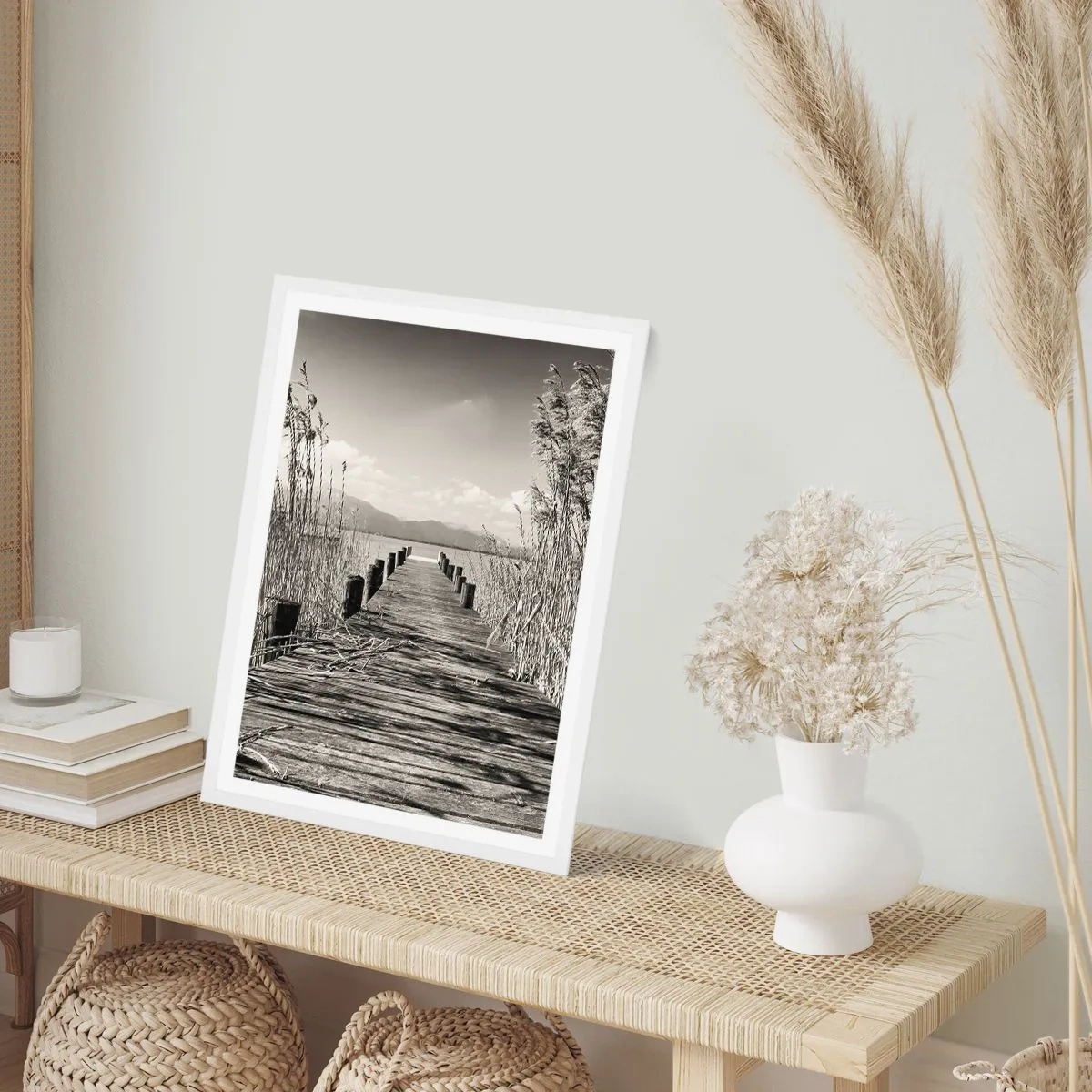 Plakat w białej ramie - W zaciszu traw - 70x100 cm