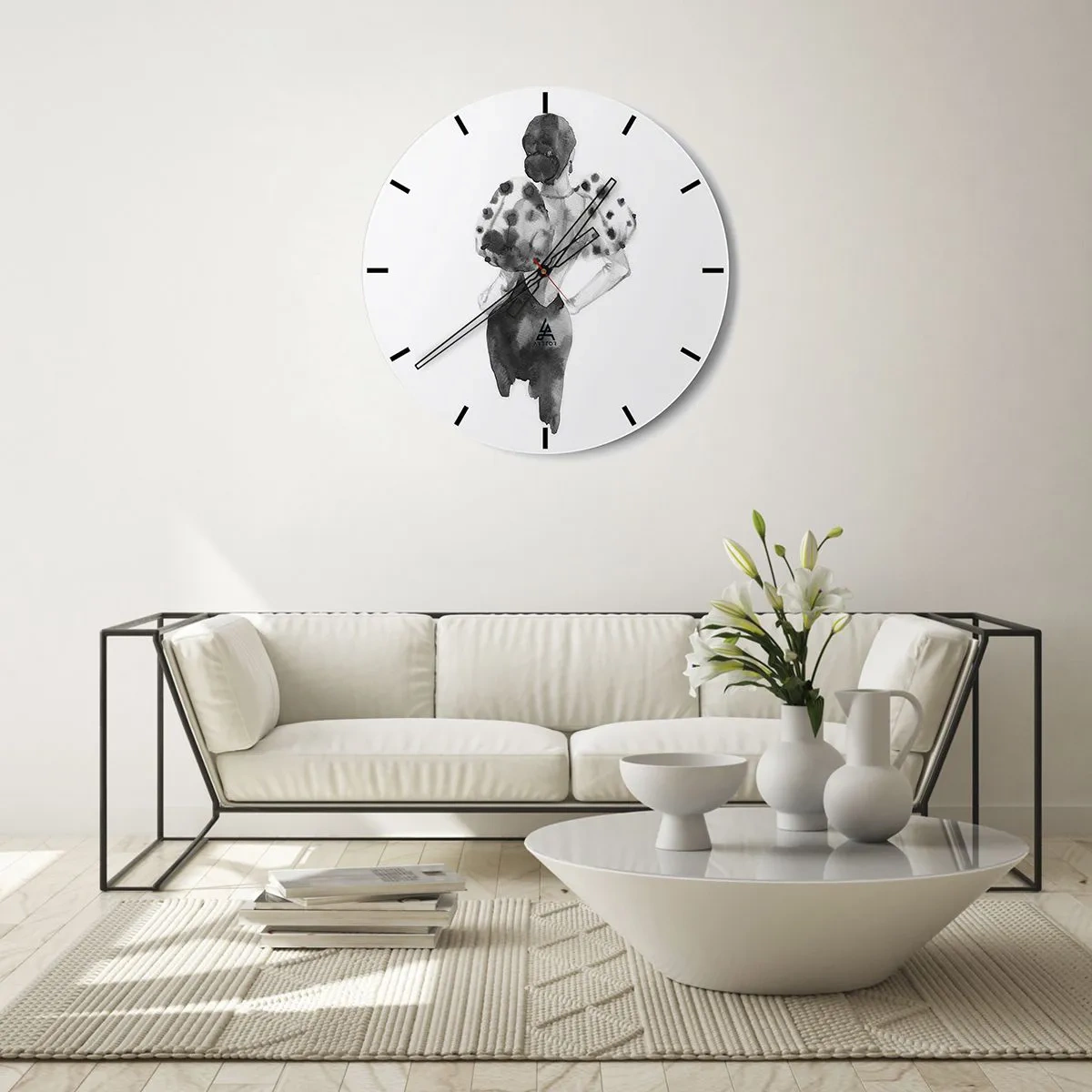 Zegar ścienny - Czarno-biała ilustracja kobiety w eleganckiej sukni - 30x30cm - Przeszła tuż obok - Nowoczesna dekoracja ścienna do salonu, kuchni i sypialni ARTTOR