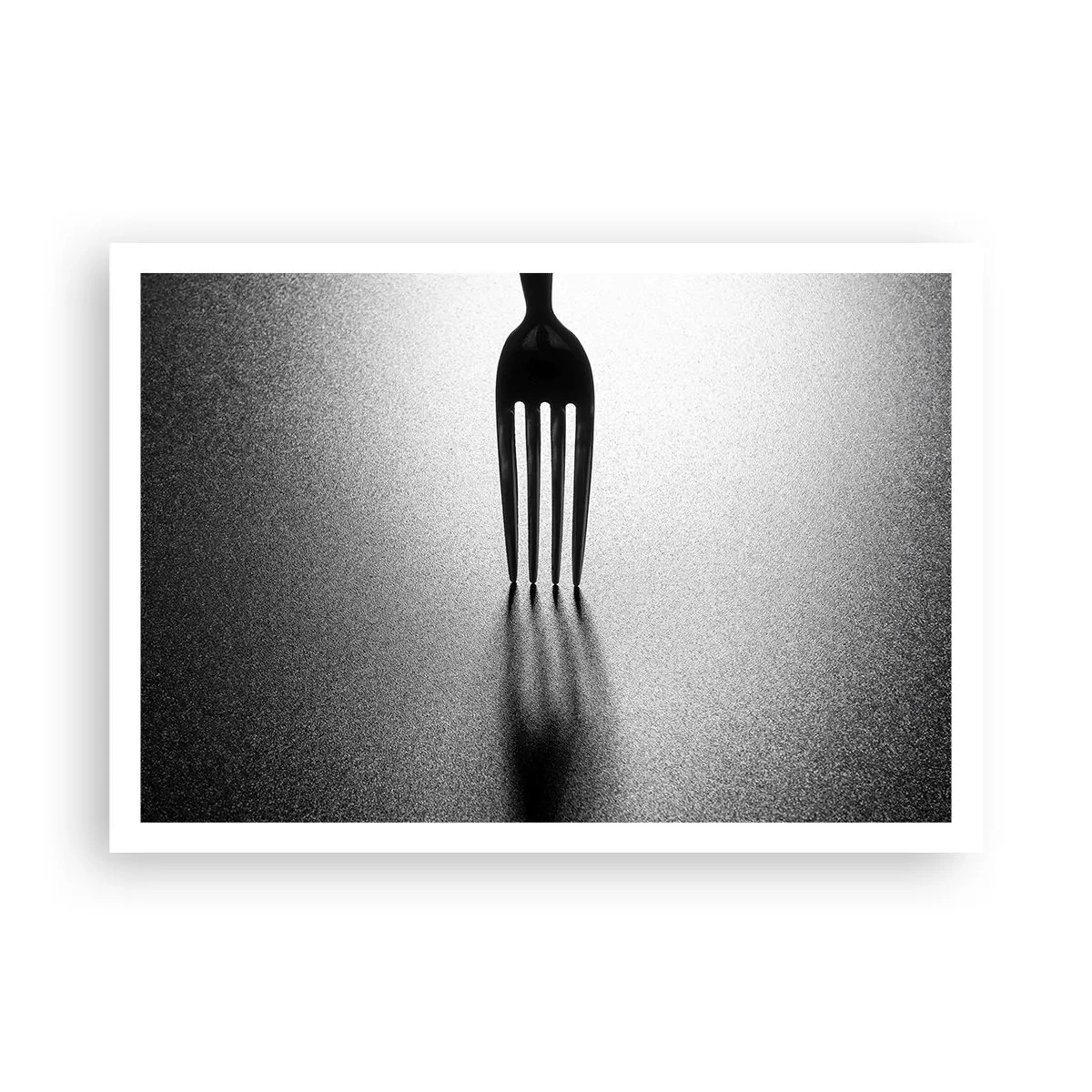 Plakat - Minimalistyczne ujęcie widelca w czerni i bieli z grą cieni - 100x70cm - Światło i cień - Nowoczesna dekoracja ścienna do salonu i sypialni ARTTOR