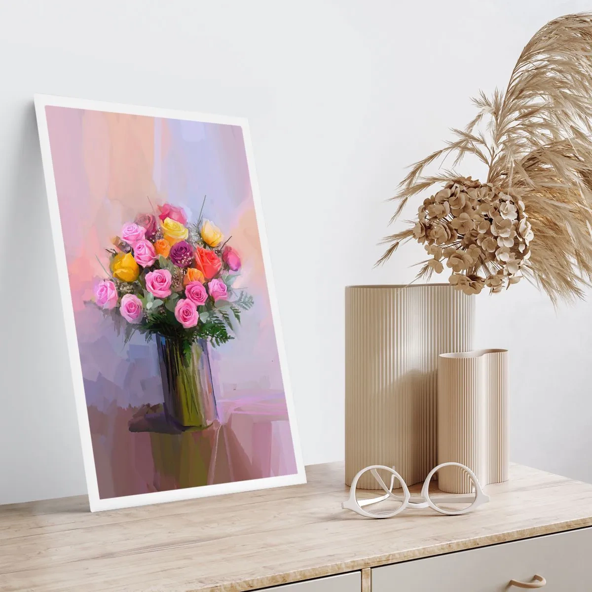 Plakat - Bukiet róż i kwiatów w szklanym wazonie - 50x70cm - Zatrzymane piękno - Nowoczesna dekoracja ścienna do salonu, kuchni i sypialni ARTTOR