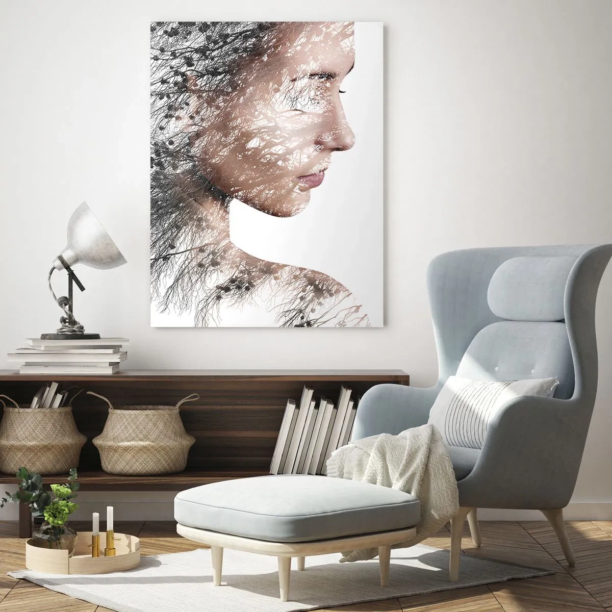 Obraz na szkle - Sylwetka kobiety z motywem gałęzi i ptaka w tle - 70x100cm - Duch lasu - Nowoczesna dekoracja ścienna do salonu i sypialni ARTTOR