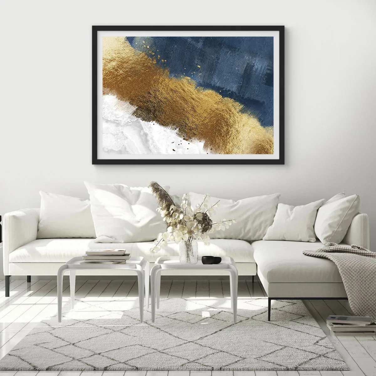 Plakat w czarnej ramie - Abstrakcyjna kompozycja w odcieniach złota, błękitu i bieli - 70x50cm - Barwy lata - Nowoczesna dekoracja ścienna do salonu i sypialni ARTTOR