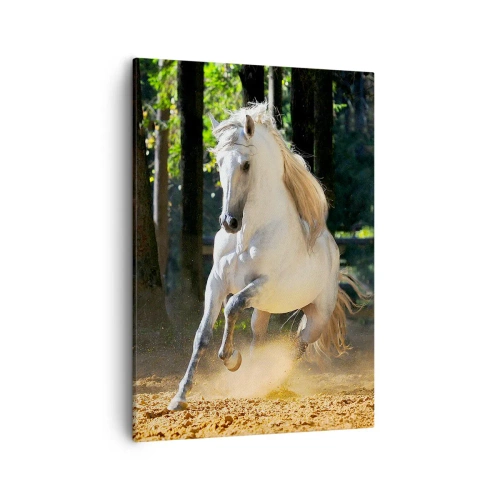 Obraz na płótnie - Biały koń w lesie podczas biegu - 50x70cm - Jak z powieści fantasy - Nowoczesna dekoracja ścienna do salonu, kuchni i sypialni ARTTOR