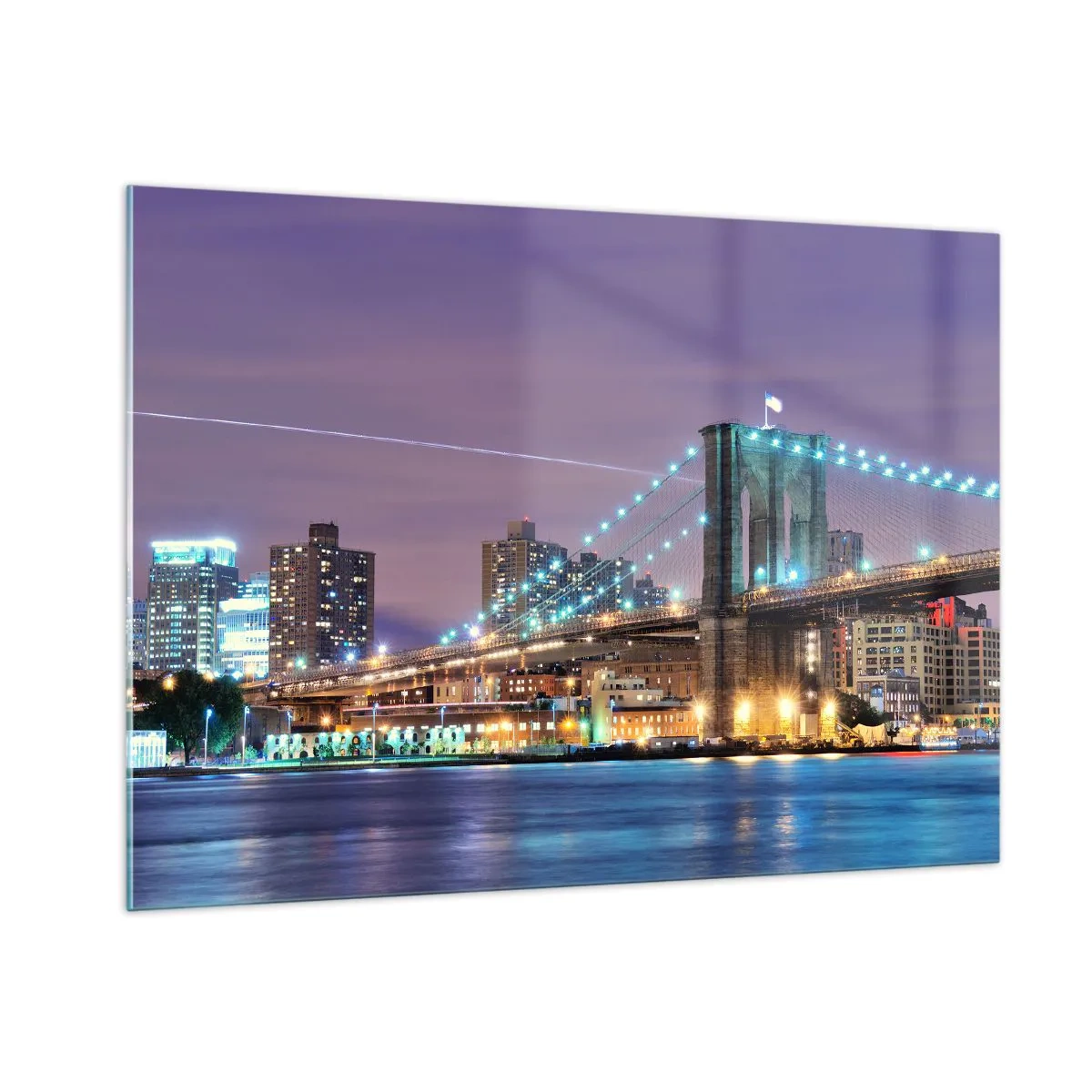 Obraz na szkle - Brooklyn Bridge nocą z podświetlonymi wieżami i miastem - 100x70cm - Od wielu lat Brookliński Most - Nowoczesna dekoracja ścienna do salonu, kuchni i sypialni ARTTOR