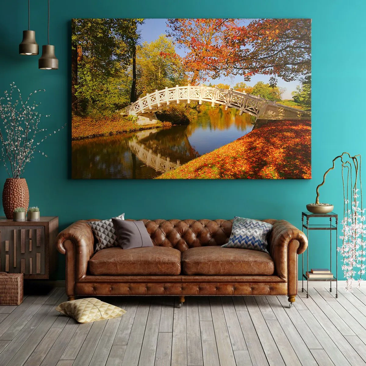 Obraz na płótnie - Mostek w parku otoczony jesiennymi liśćmi nad spokojną wodą - 70x50cm - Na białym mostku westchnień - Nowoczesna dekoracja ścienna do salonu i sypialni ARTTOR