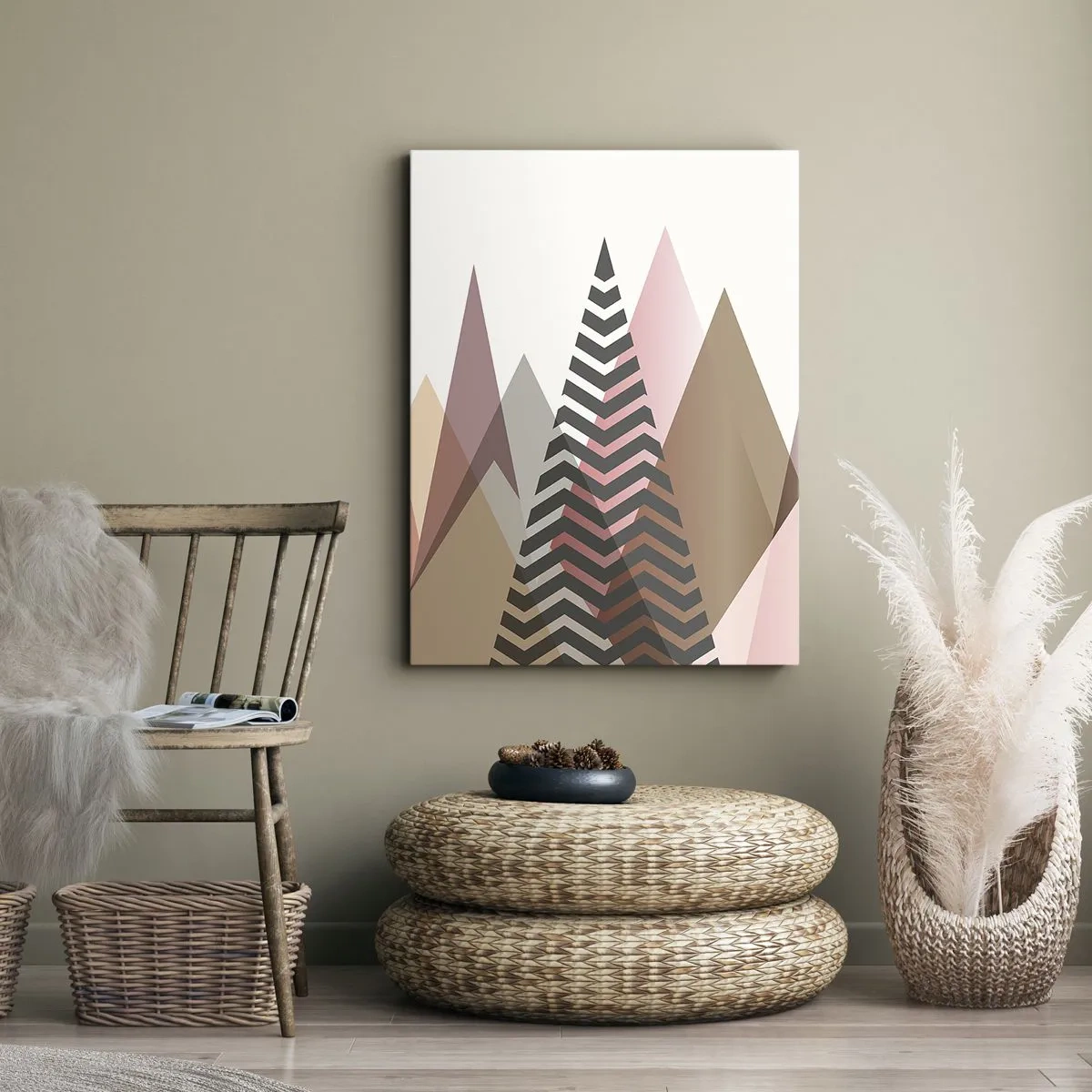 Obraz na płótnie - Abstrakcyjne geometryczne góry w odcieniach beżu, różu i szarości - 50x70cm - Piramidalny widok - Nowoczesna dekoracja ścienna do salonu, kuchni i sypialni ARTTOR