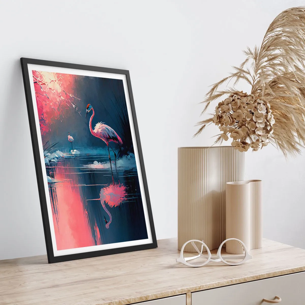 Plakat w czarnej ramie - Flamingi nad spokojnym jeziorem - 50x70cm - Ptasie ustronie - Nowoczesna dekoracja ścienna do salonu i sypialni ARTTOR