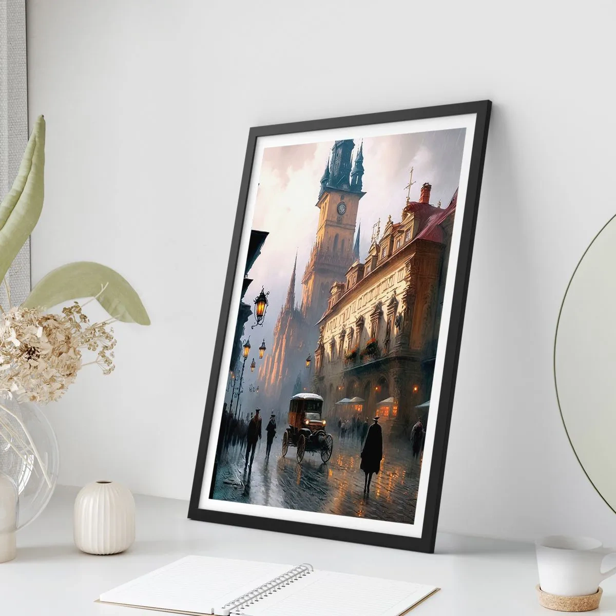 Plakat w czarnej ramie - Zabytkowe miasto o zmierzchu z historycznym pojazdem - 50x70cm - Czar praskiego wieczoru - Nowoczesna dekoracja ścienna do salonu i sypialni ARTTOR