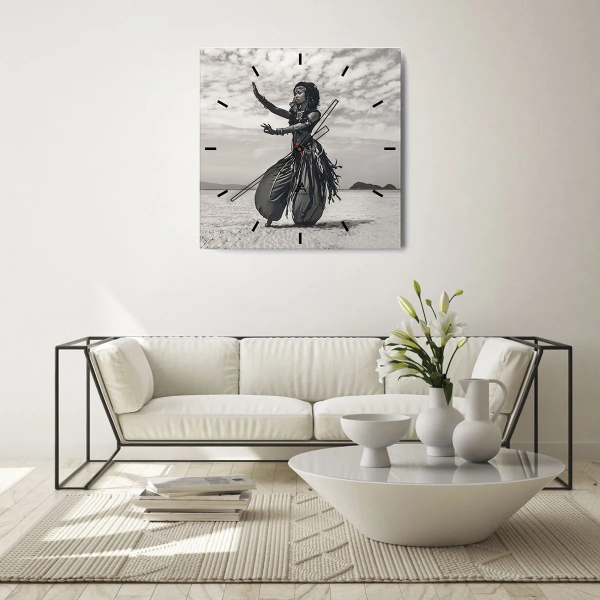 Zegar ścienny - Egzotyczna tancerka na pustynnym tle - 30x30cm - Taniec południowych wysp - Nowoczesna dekoracja ścienna do salonu i sypialni ARTTOR