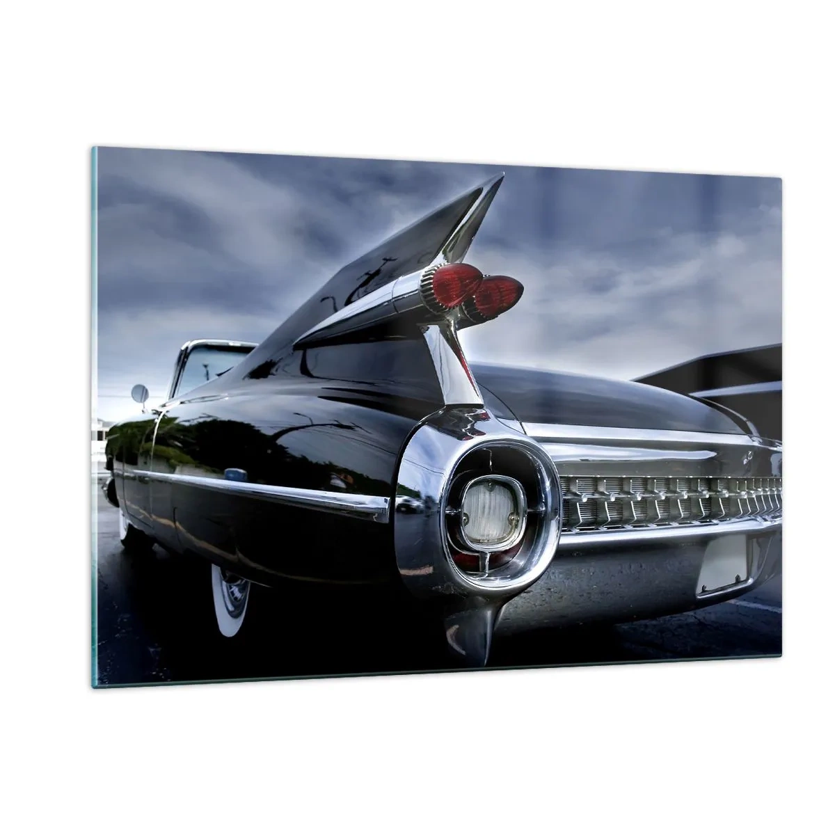 Obraz na szkle - Stylowe tylne światła klasycznego samochodu w błyszczącym czarnym lakierze - 120x80cm - Właśnie dlatego piękny! - Nowoczesna dekoracja ścienna do salonu, kuchni i sypialni ARTTOR