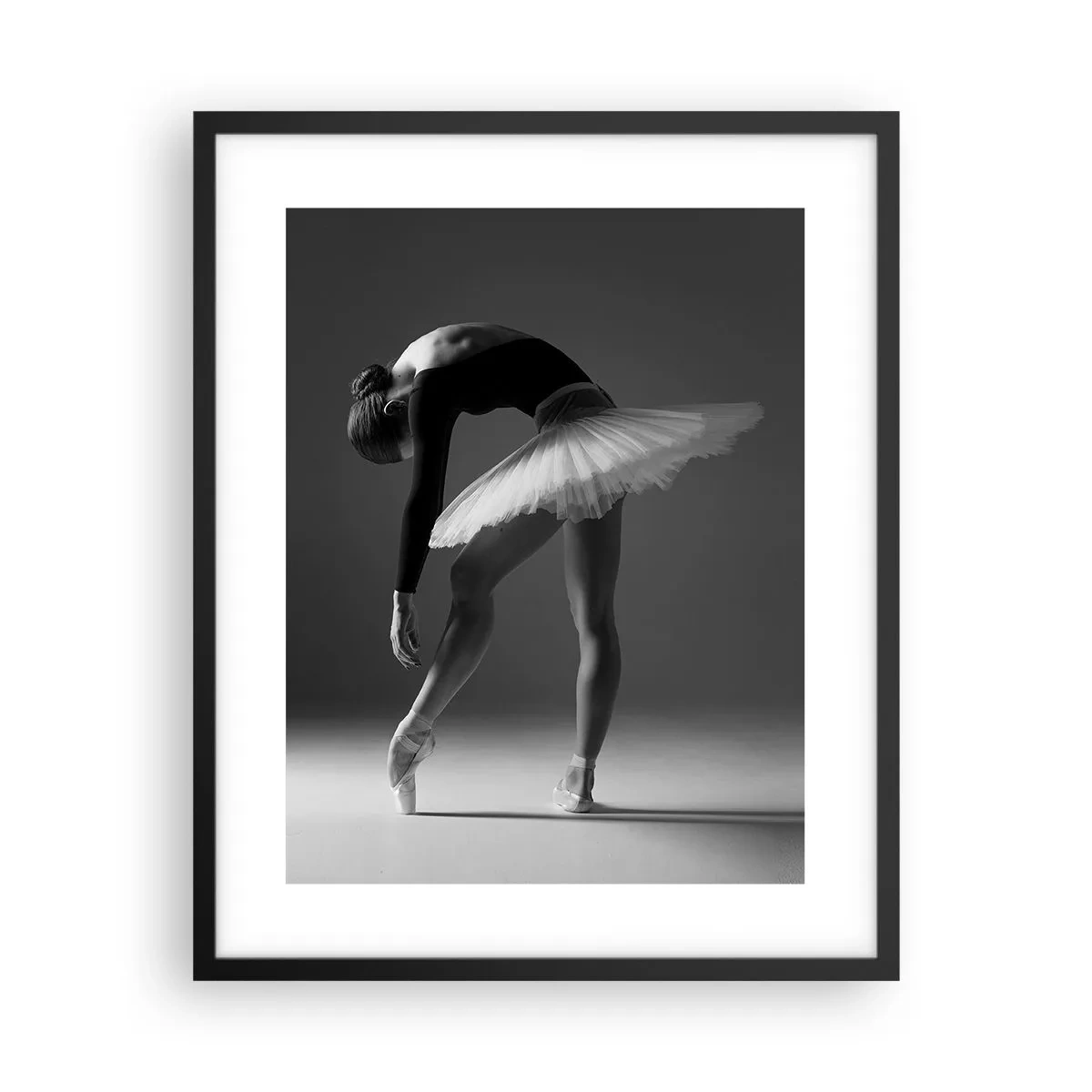 Plakat w czarnej ramie - Bella balerina - 40x50 cm