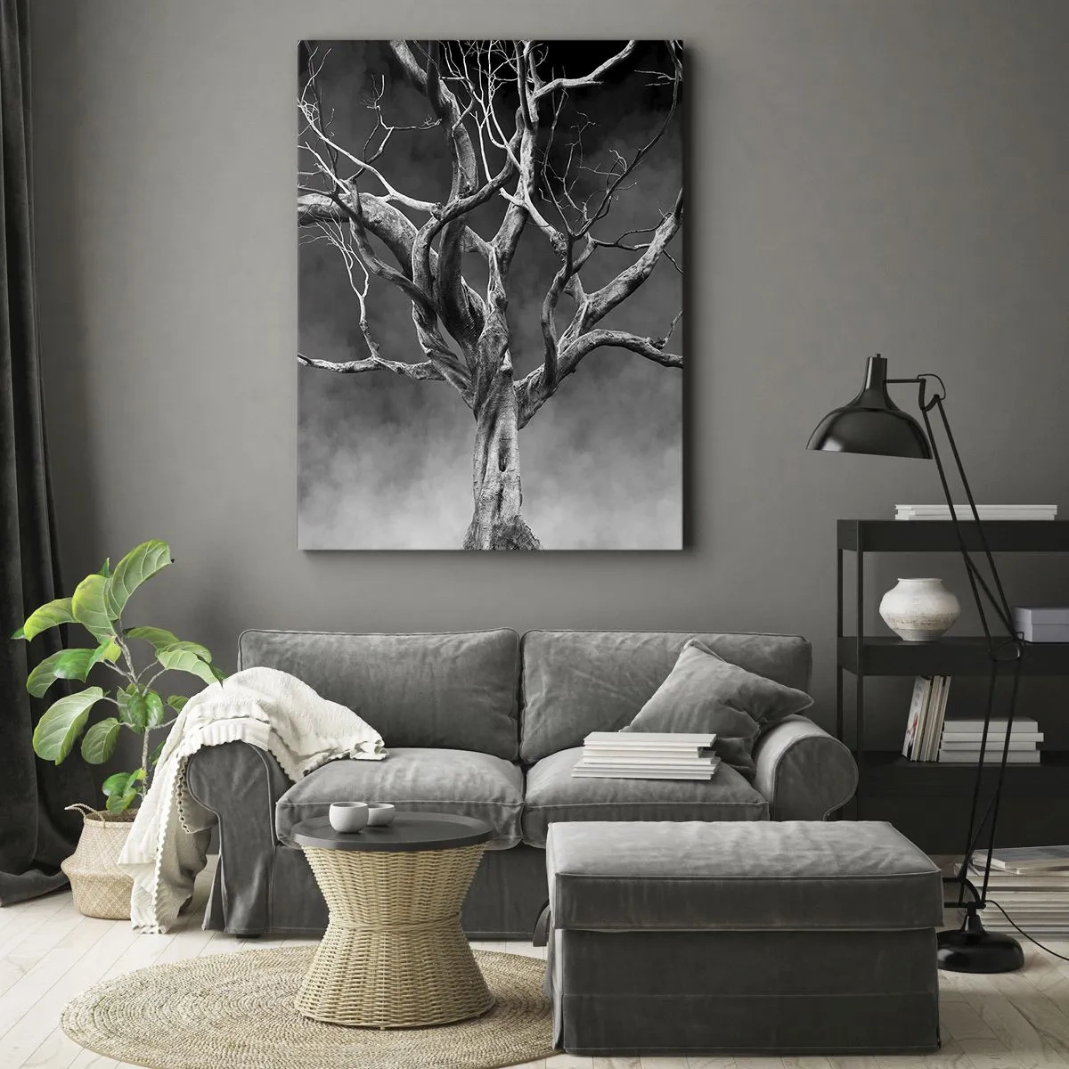 Obraz na płótnie - Suche, rozłożyste drzewo bez liści na tle ciemnego, zachmurzonego nieba - 50x70cm - Pierwotne i święte - Nowoczesna dekoracja ścienna do salonu, kuchni i sypialni ARTTOR
