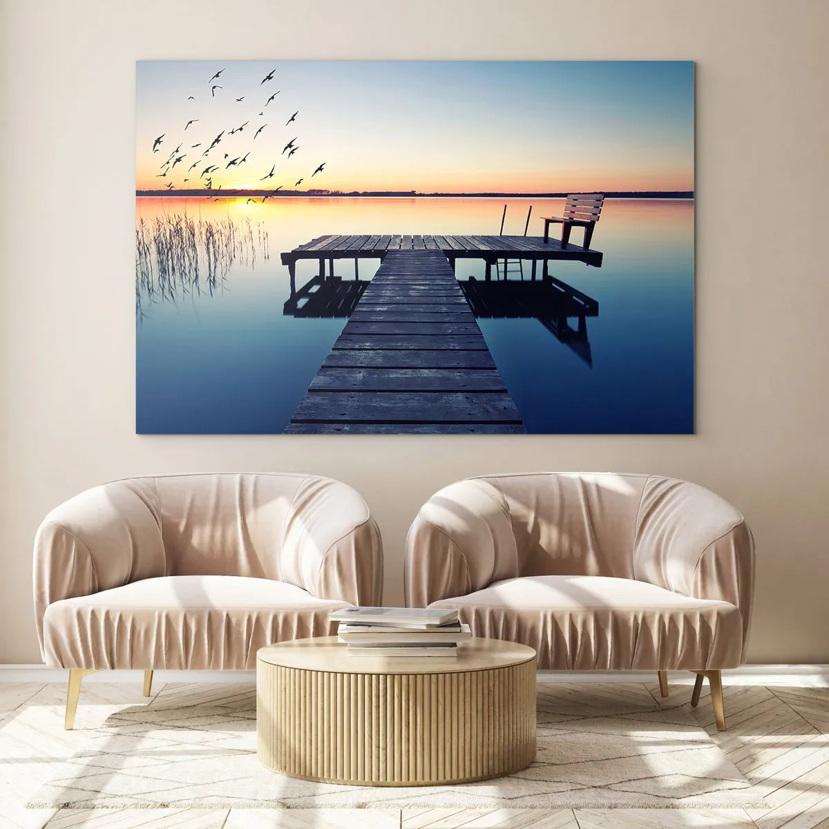 Obraz na szkle - Pomost na jeziorze z widokiem na zachód słońca i ptaki w locie - 70x50cm - To był dobry dzień - Nowoczesna dekoracja ścienna do salonu i sypialni ARTTOR