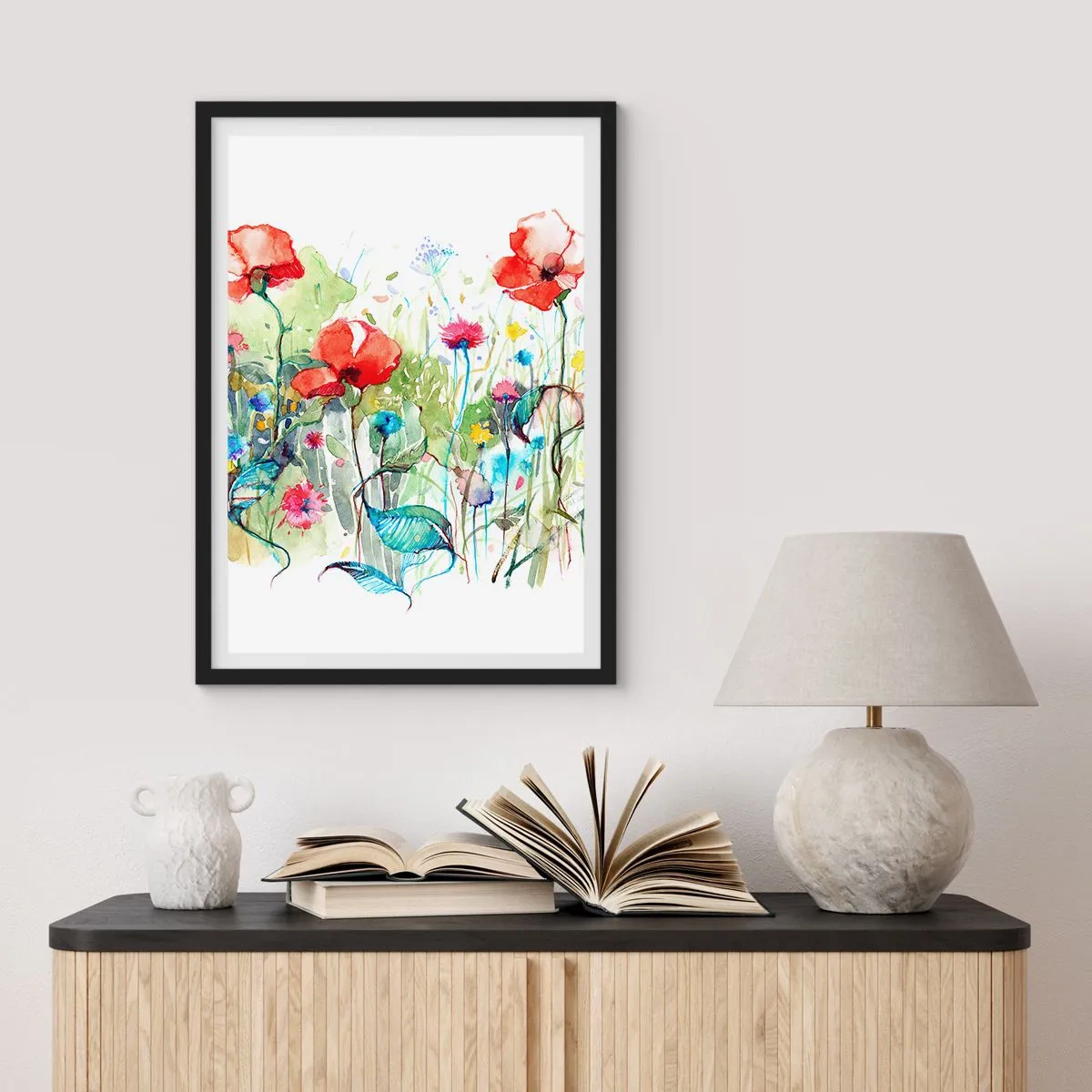 Plakat w czarnej ramie - Akwarela przedstawiająca łąkę z makami i polnymi kwiatami - 50x70cm - Kwitnąca majem łąka - Nowoczesna dekoracja ścienna do salonu i sypialni ARTTOR