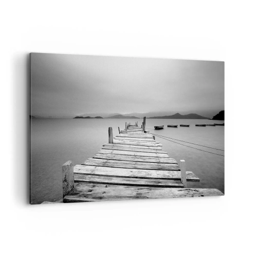 Obraz na płótnie - Czarno-biały widok na drewniany pomost i spokojne jezioro - 100x70cm - Za górami, za morzami - Nowoczesna dekoracja ścienna do salonu, kuchni i sypialni ARTTOR