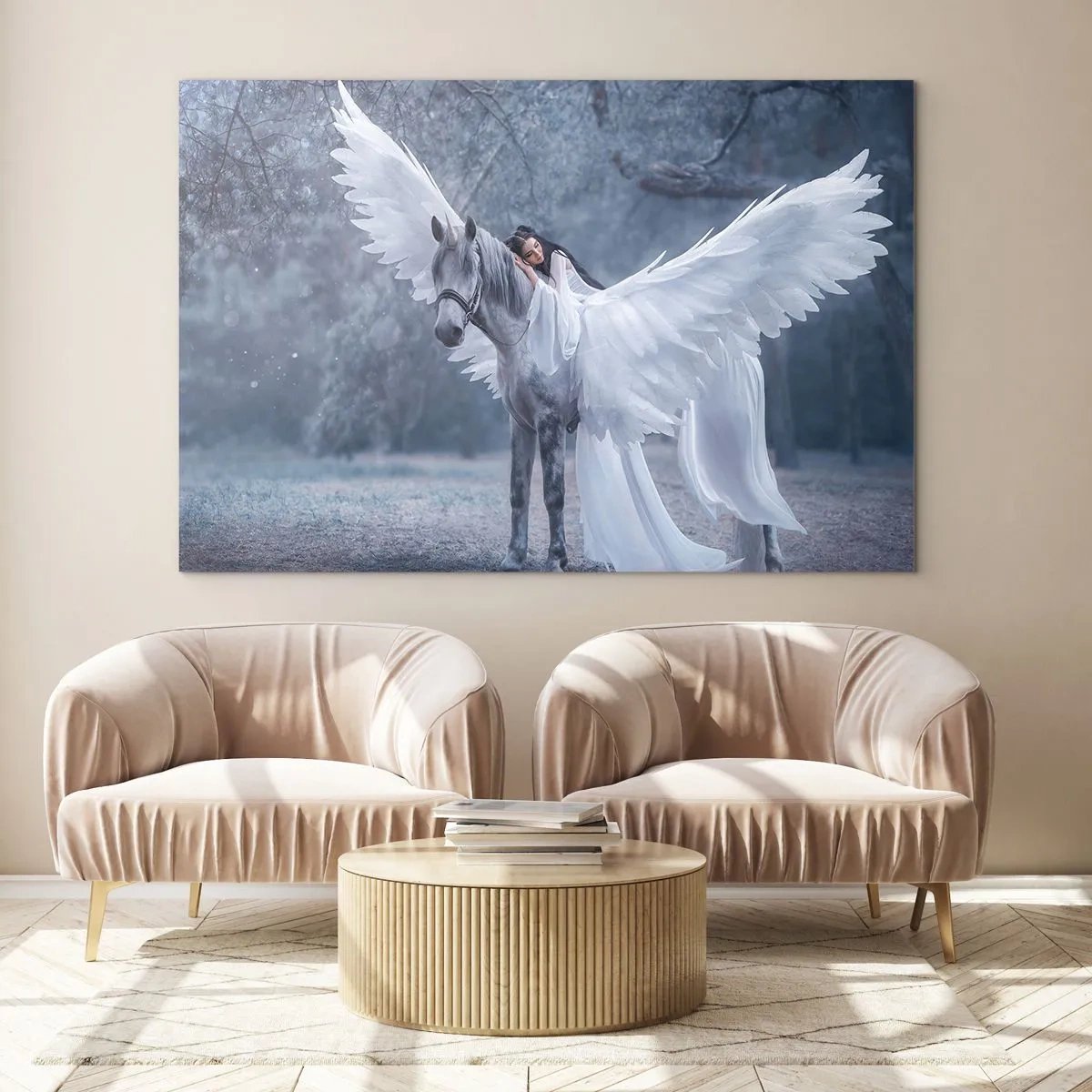 Obraz na szkle - Pegaz z białymi skrzydłami i kobietą w sukni w mistycznym lesie - 70x50cm - Natchniona chwila - Nowoczesna dekoracja ścienna do salonu i sypialni ARTTOR