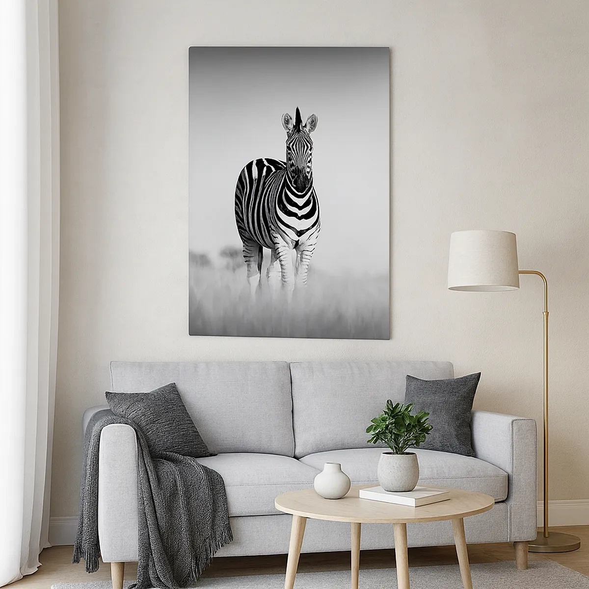 Obraz na płótnie - Zebra stojąca na sawannie w monochromatycznej tonacji - 50x70cm - A jednak świat jest czarno-biały - Nowoczesna dekoracja ścienna do salonu, kuchni i sypialni ARTTOR