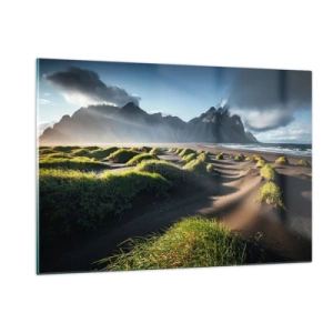 Obraz na szkle - Islandzki krajobraz z czarną plażą i górami - 120x80cm - Harmonia żywiołów - Nowoczesna dekoracja ścienna do salonu, kuchni i sypialni ARTTOR