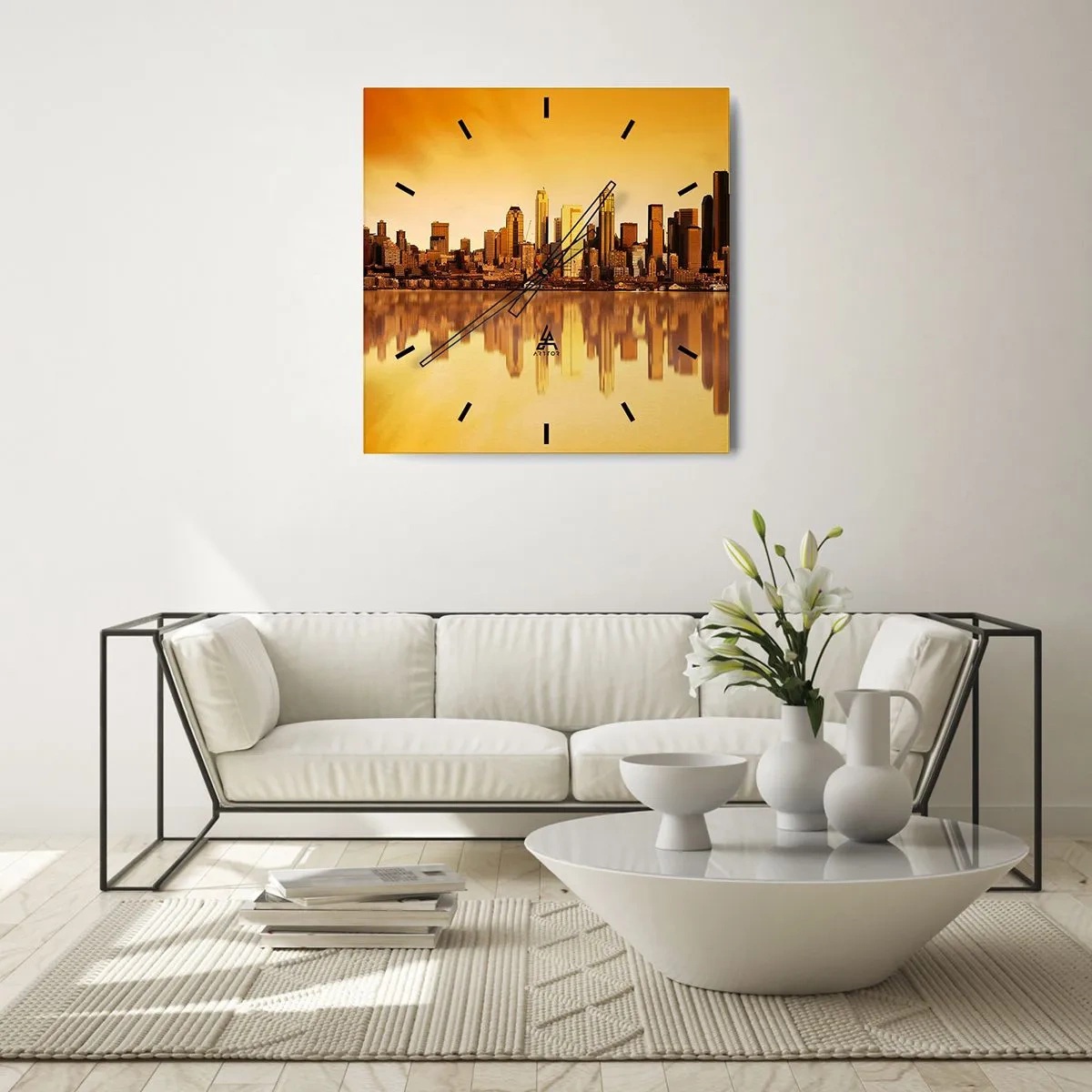 Zegar ścienny - Panorama miasta odbijająca się w wodzie o zachodzie słońca - 30x30cm - Cisza metropolii - Nowoczesna dekoracja ścienna do salonu i sypialni ARTTOR