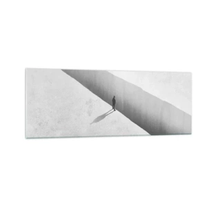 Obraz na szkle - Samotna postać nad głęboką przepaścią w monochromatycznej scenerii - 140x50cm - Jasny cel - Nowoczesna dekoracja ścienna do salonu i sypialni ARTTOR