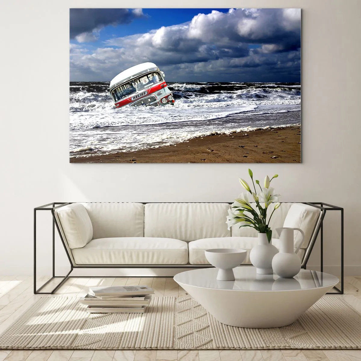 Obraz na szkle - Stary autobus w wodach wzburzonego morza - 100x70cm - I co się dziwisz? - Nowoczesna dekoracja ścienna do salonu, kuchni i sypialni ARTTOR