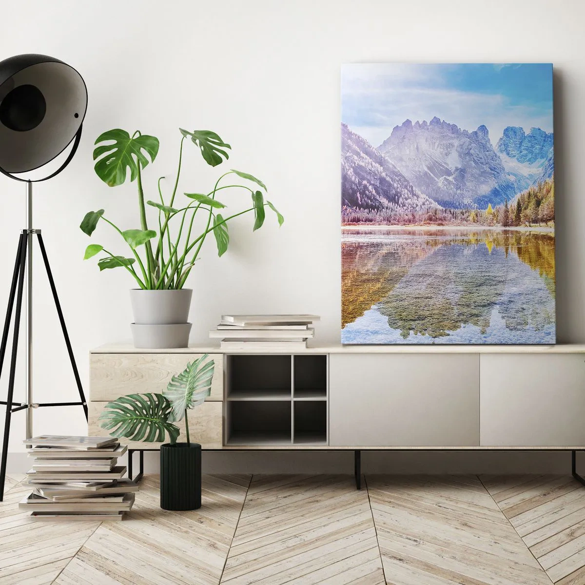 Obraz na płótnie - Górski krajobraz z jeziorem i odbiciem w wodzie - 50x70cm - A w górach już jesień - Nowoczesna dekoracja ścienna do salonu, kuchni i sypialni ARTTOR