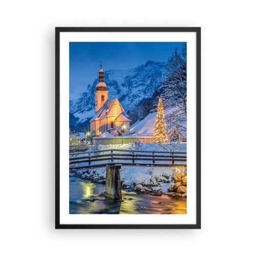 Plakat w czarnej ramie - Kościół w zimowej scenerii z choinką i oświetleniem świątecznym - 50x70cm - Duch Świąt - Nowoczesna dekoracja ścienna do salonu i sypialni ARTTOR