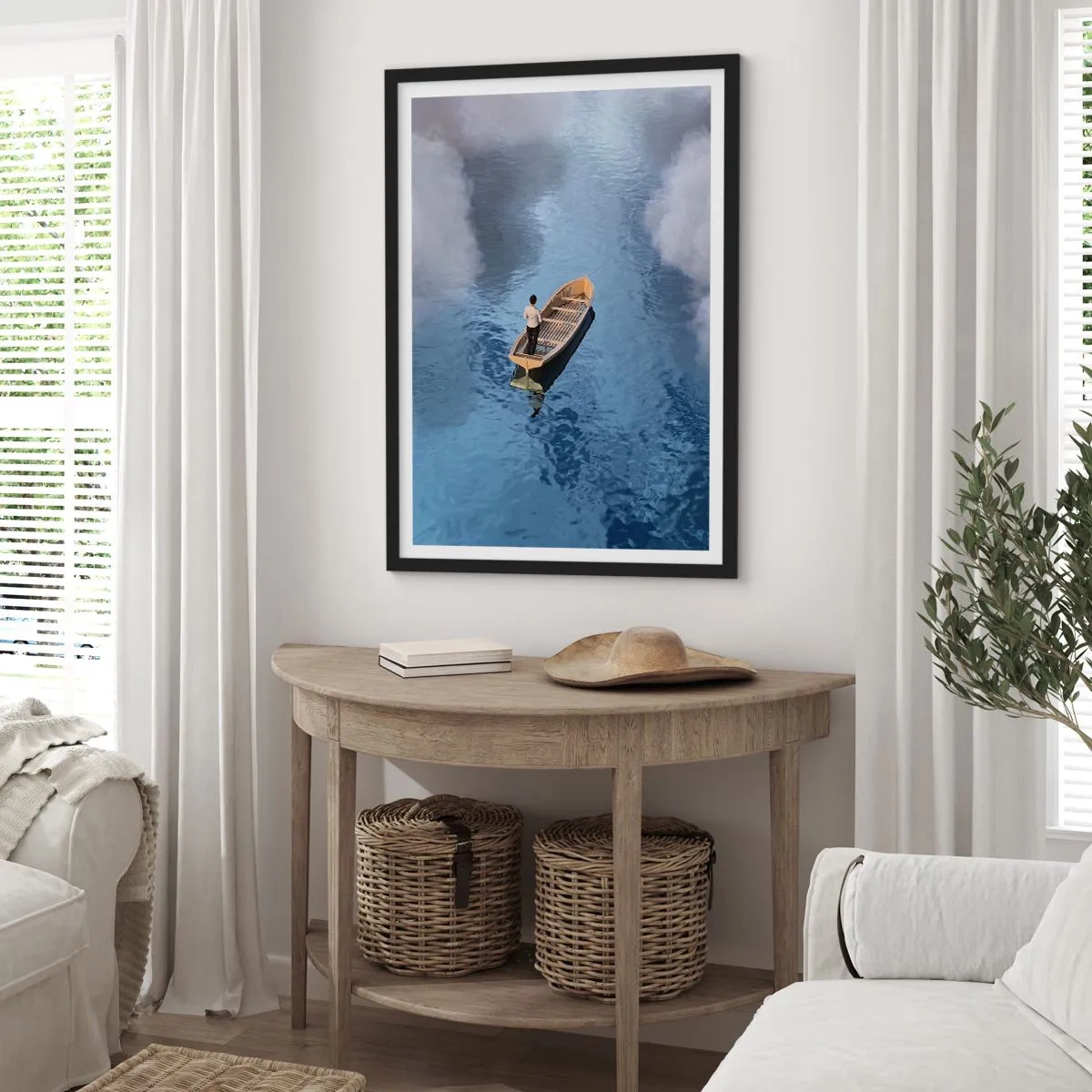 Plakat w czarnej ramie - Osoba w łódce płynąca po wodzie odbijającej niebo i chmury - 50x70cm - Życie – podróż – niewiadoma - Nowoczesna dekoracja ścienna do salonu i sypialni ARTTOR