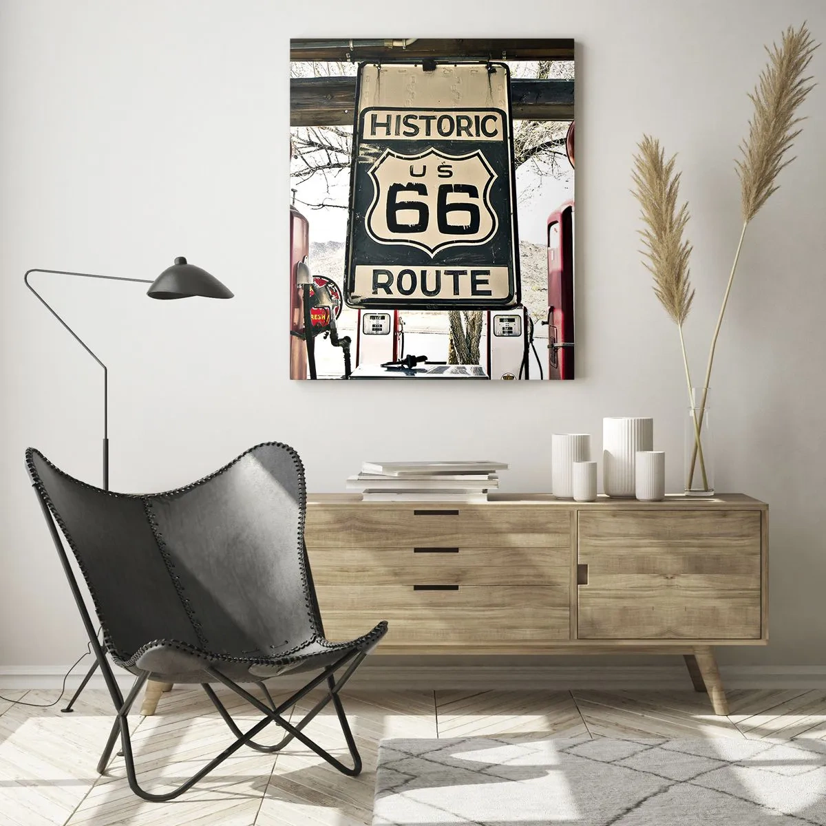 Obraz na szkle - Zabytkowe dystrybutory paliwa i znak Route 66 - 50x70cm - Amerykańska retro podróż - Nowoczesna dekoracja ścienna do salonu, kuchni i sypialni ARTTOR
