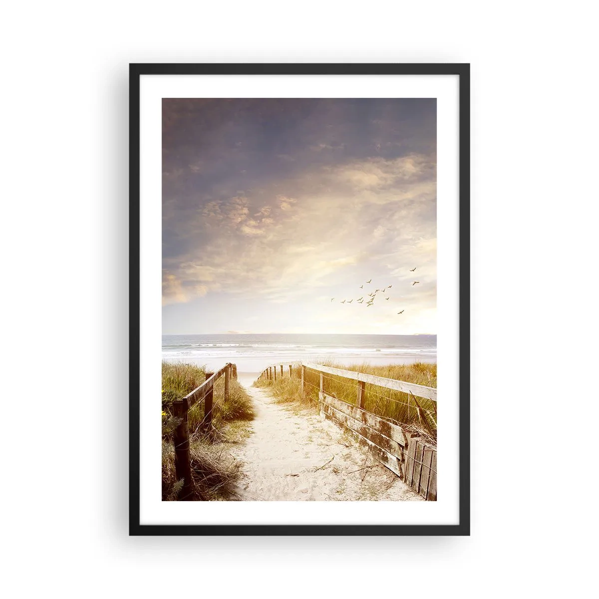 Plakat w czarnej ramie - Ścieżka na plażę o zachodzie słońca z przelatującymi ptakami - 50x70cm - Przestrzeń spokoju - Nowoczesna dekoracja ścienna do salonu i sypialni ARTTOR