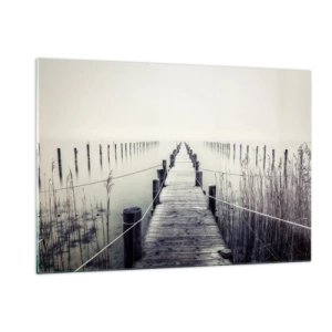 Obraz na szkle - Drewniany pomost prowadzący w głąb spokojnego jeziora we mgle - 120x80cm - Zanurz się w spokoju - Nowoczesna dekoracja ścienna do salonu, kuchni i sypialni ARTTOR