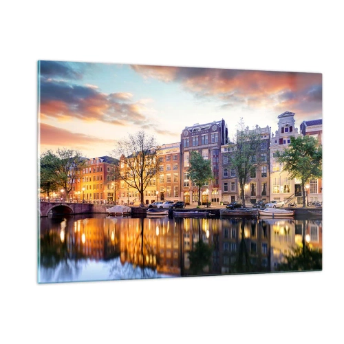 Obraz na szkle - Kanał w Amsterdamie o zachodzie słońca z odbiciem w wodzie - 120x80cm - Powściągliwe i spokojne holenderskie piękno - Nowoczesna dekoracja ścienna do salonu, kuchni i sypialni ARTTOR