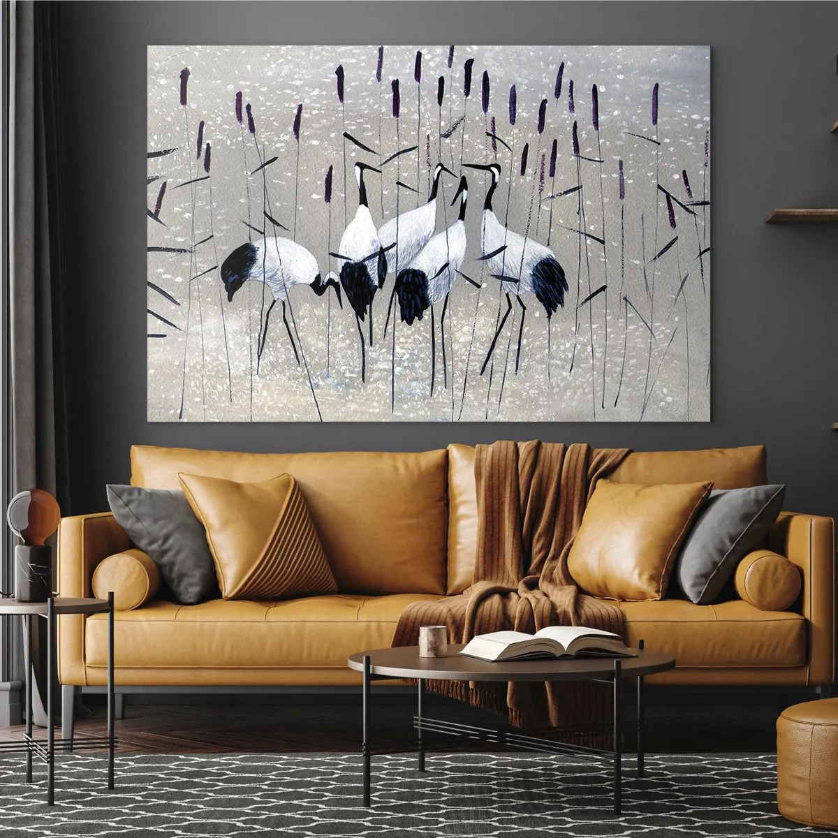 Obraz na szkle - Cztery żurawie wśród trzciny nad jeziorem - 100x70cm - Wśród swoich - Nowoczesna dekoracja ścienna do salonu, kuchni i sypialni ARTTOR