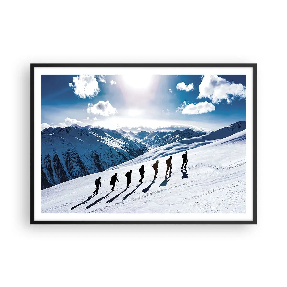 Plakat w czarnej ramie - Grupa alpinistów wędrująca po śnieżnym stoku - 100x70cm - Drużyna zdobywców - Nowoczesna dekoracja ścienna do salonu i sypialni ARTTOR