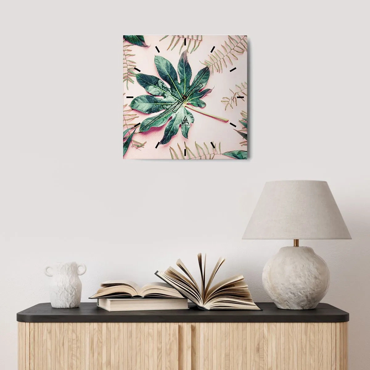 Zegar ścienny - Studium zieleni na różowym tle - 30x30 cm
