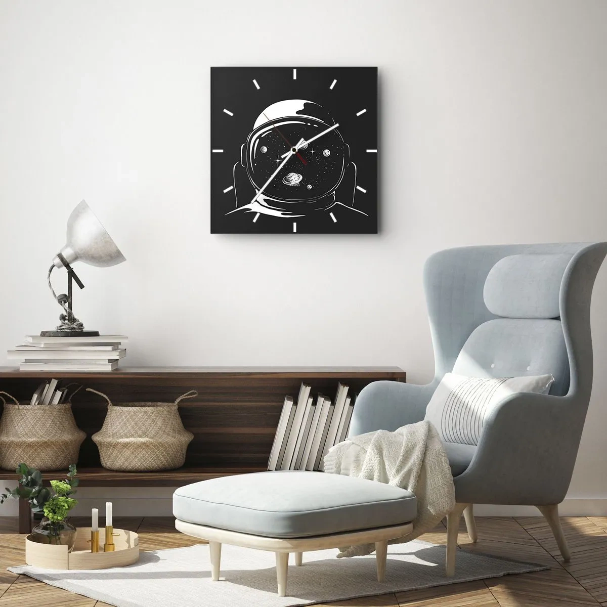 Zegar ścienny - Astronautyczny hełm z widokiem na kosmos w minimalistycznym stylu - 30x30cm - Niezły widok - Nowoczesna dekoracja ścienna do salonu i sypialni ARTTOR