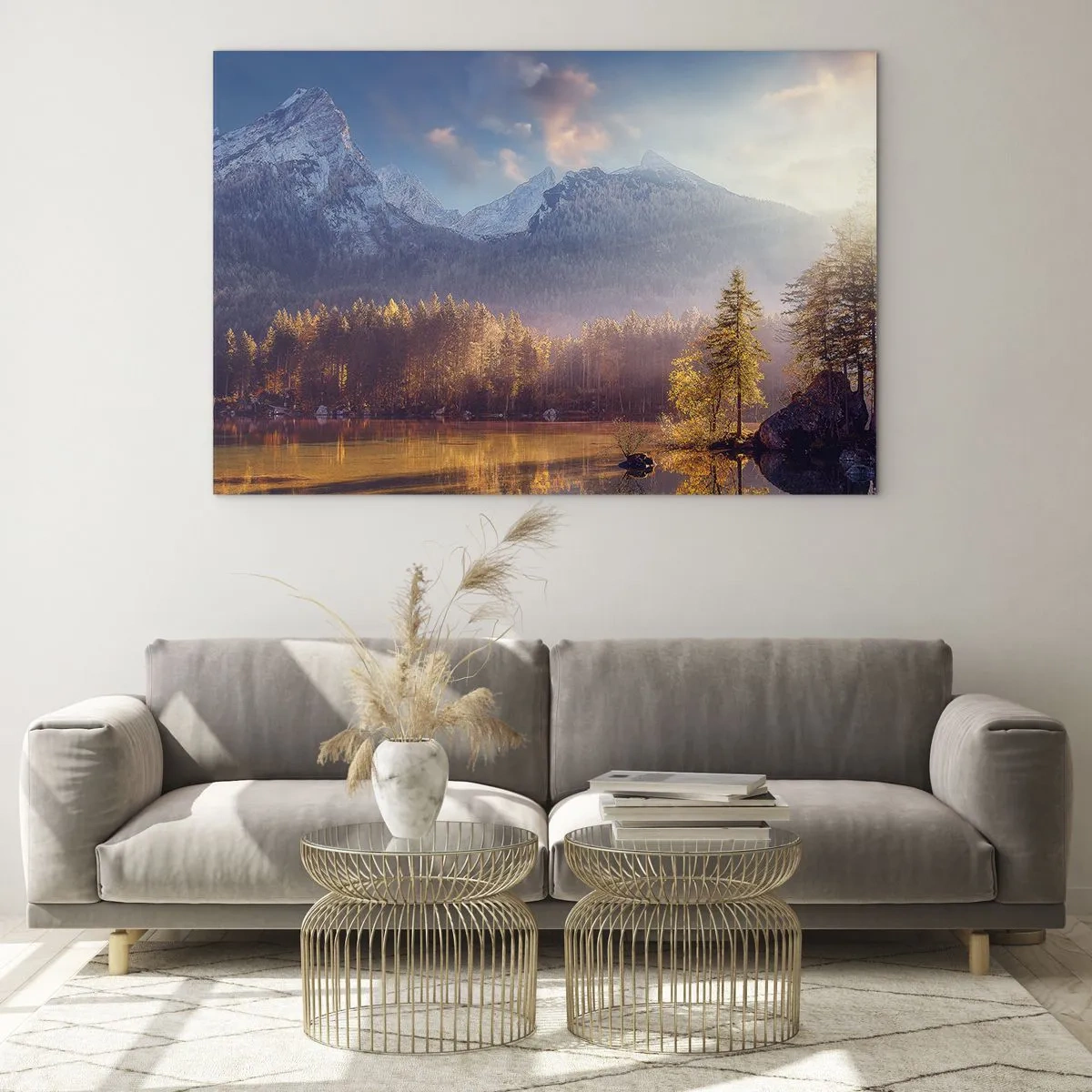 Obraz na szkle - Złote światło poranka nad górskim jeziorem otoczonym lasem - 120x80cm - W górach i dolinach - Nowoczesna dekoracja ścienna do salonu, kuchni i sypialni ARTTOR
